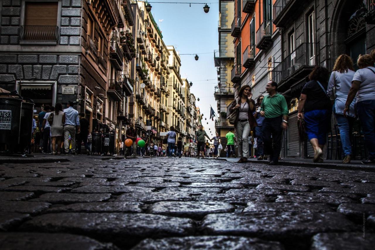 Latt E Liett Naples