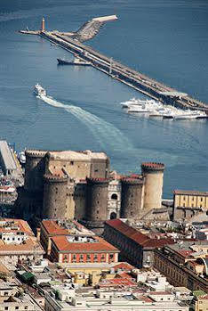 Latt E Liett * Naples